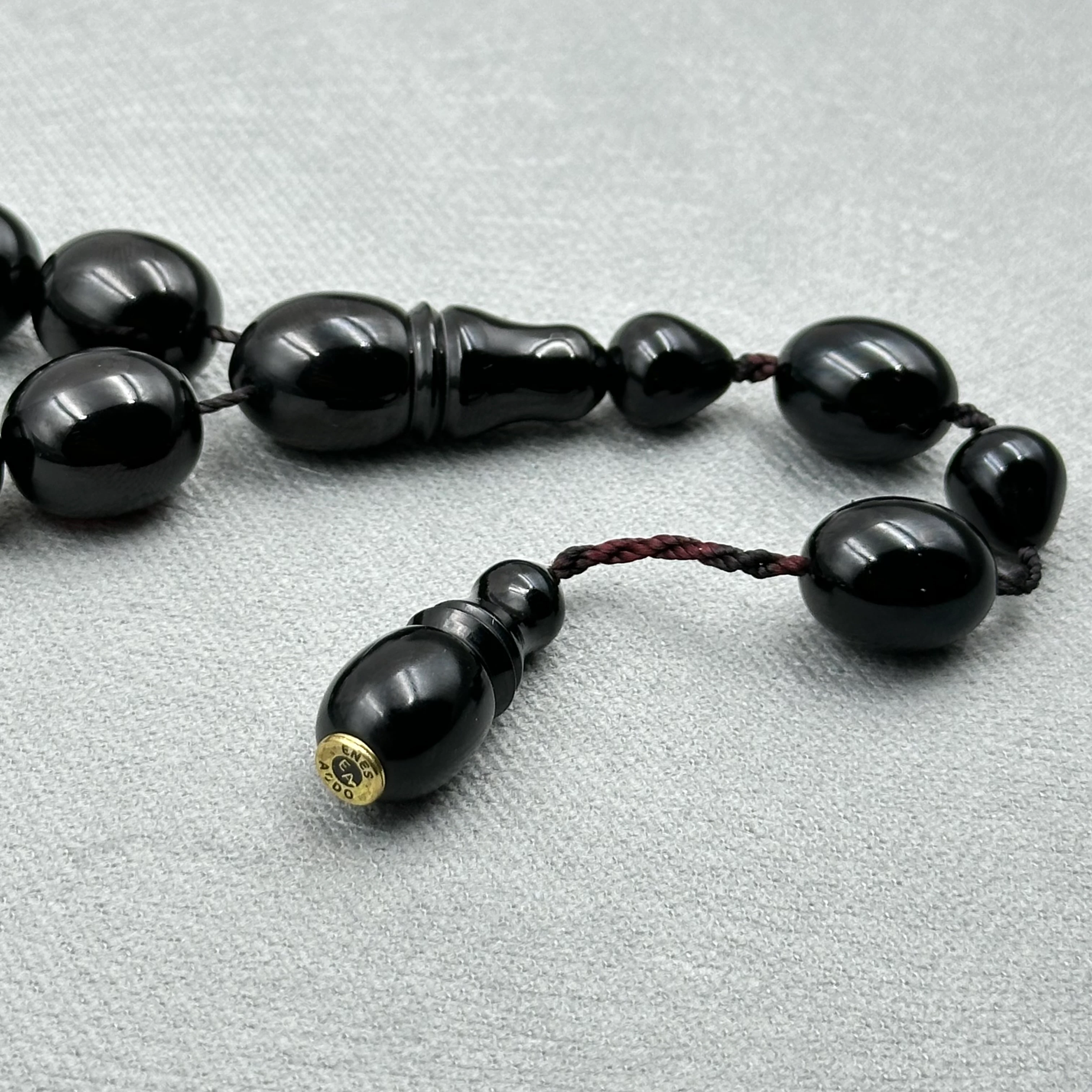 Enes ABDO Usta İşçilikli Siyah Maskot Efe Sıkma Kehribar Tespih